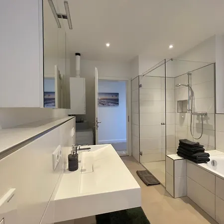 Bloherfelde 公寓 *